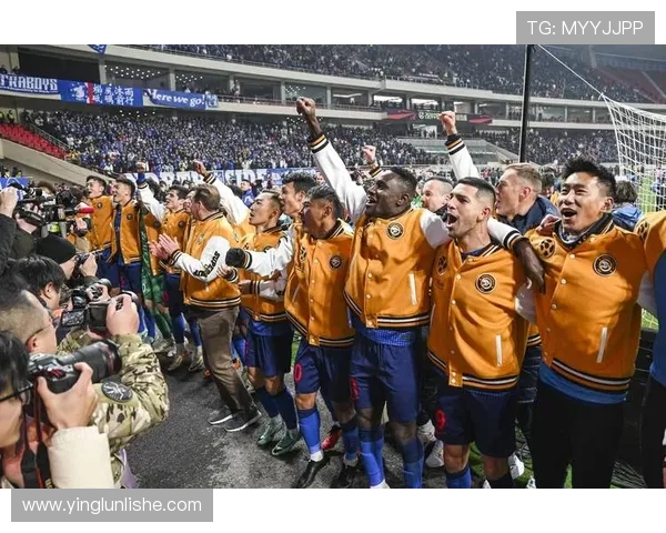 上海申花全力以赴迎战强敌，力争主场三分展现冠军气质