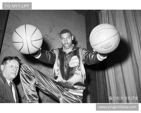 威尔特张伯伦的传奇篮球生涯与篮球历史上的伟大成就探索 威尔特张伯伦的传奇篮球生涯与篮球历史上的伟大成就探索